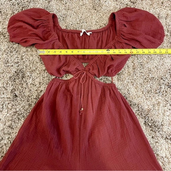 ASTR the Label Crinkled Cutout Jumpsuit - Size Small - Picture 10 of 14